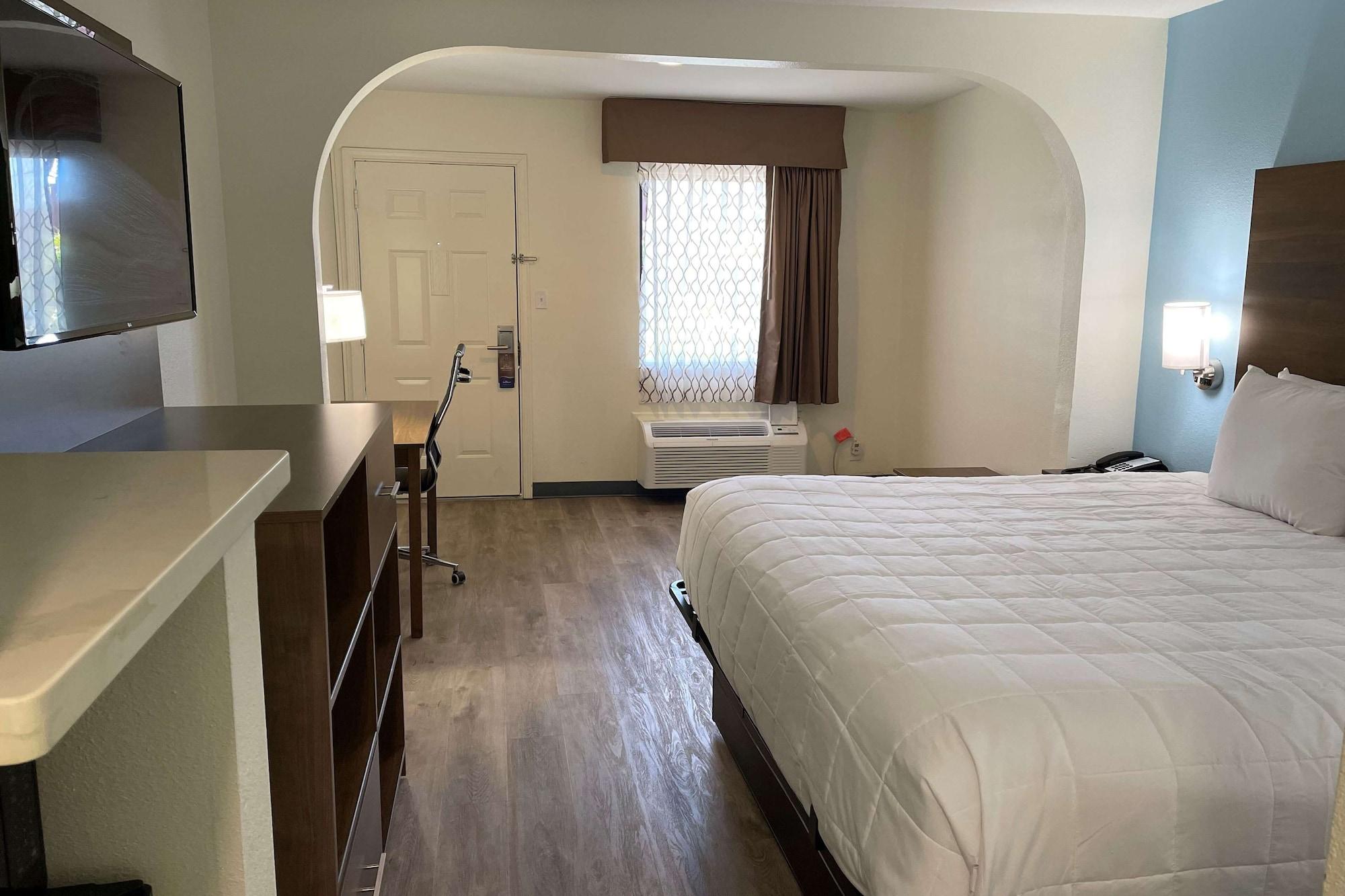 Baymont By Wyndham Biloxi - Ocean Springs Motel Luaran gambar