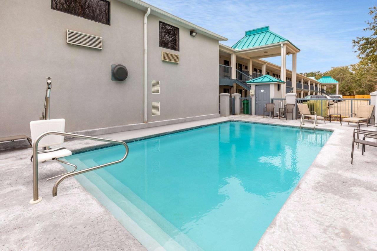 Baymont By Wyndham Biloxi - Ocean Springs Motel Luaran gambar